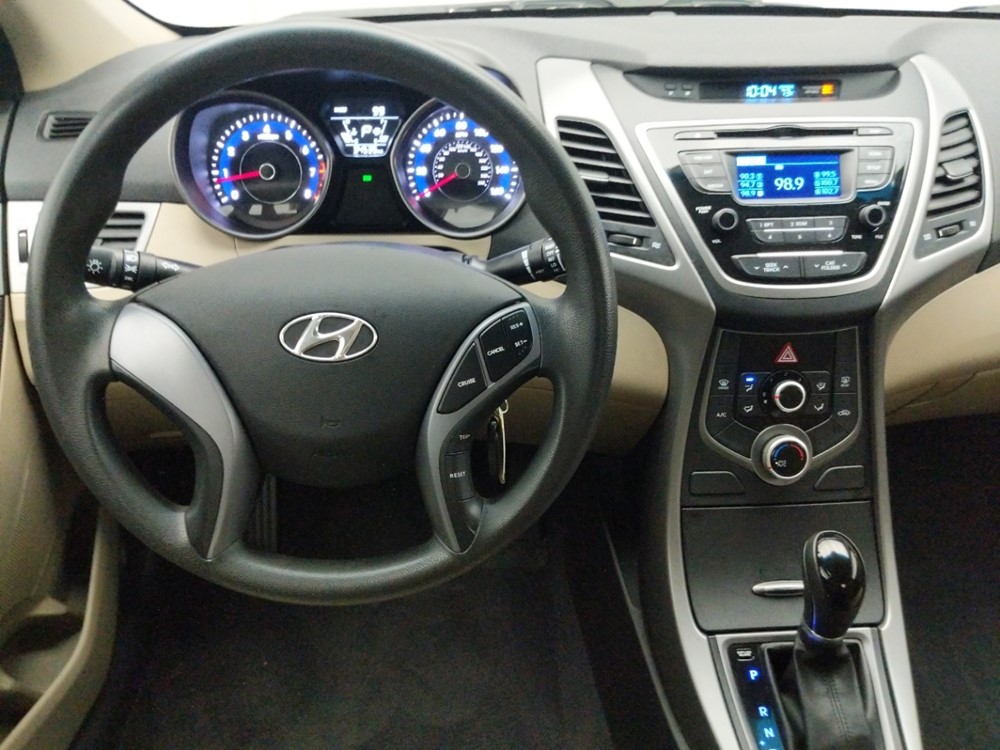 2016 Hyundai Elantra - Driver Dash