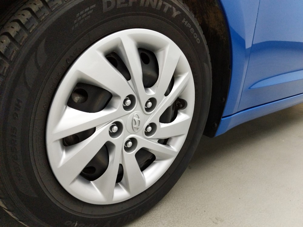 2017 Hyundai Elantra - Wheel