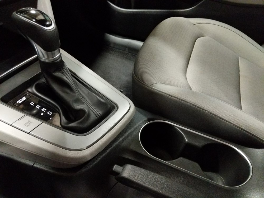 2017 Hyundai Elantra - Center Console/Cup Holders