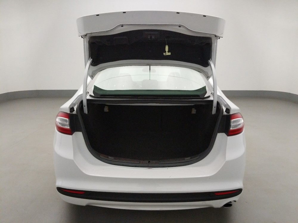 2016 Ford Fusion - Trunk