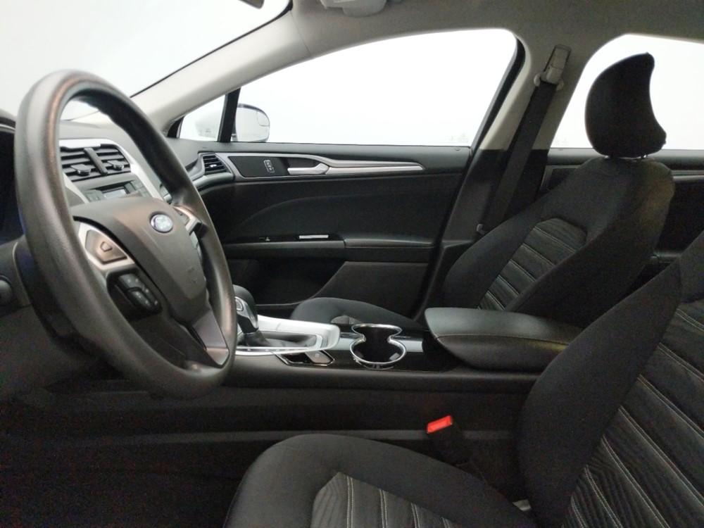 2016 Ford Fusion - Driver Front Seat