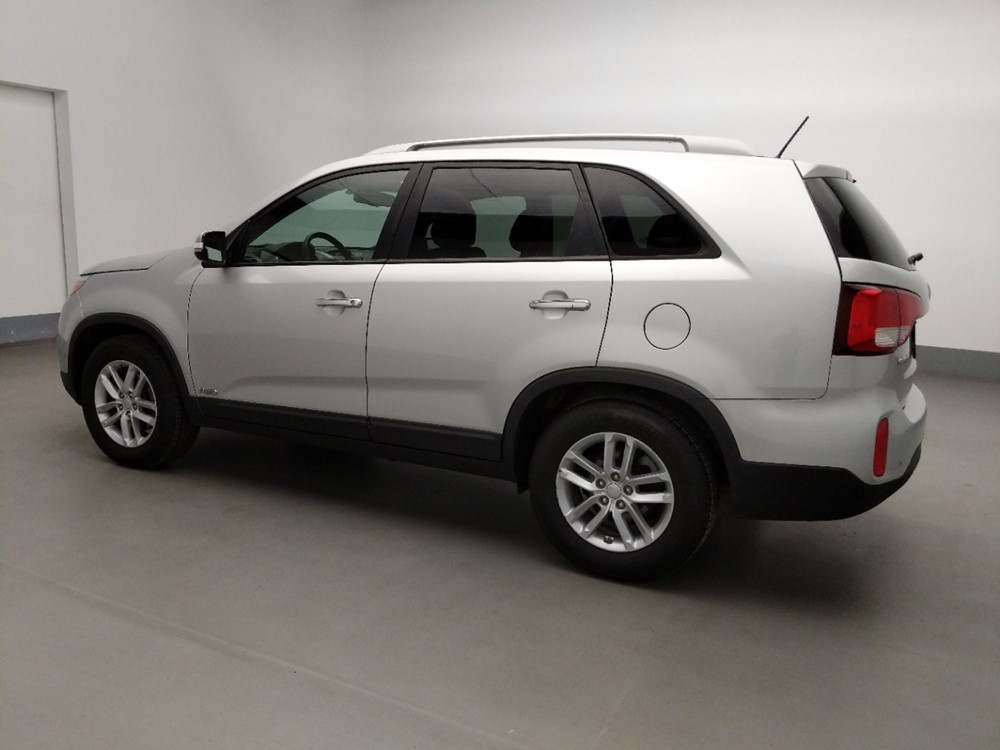 2014 Kia Sorento - Driver Rear Side