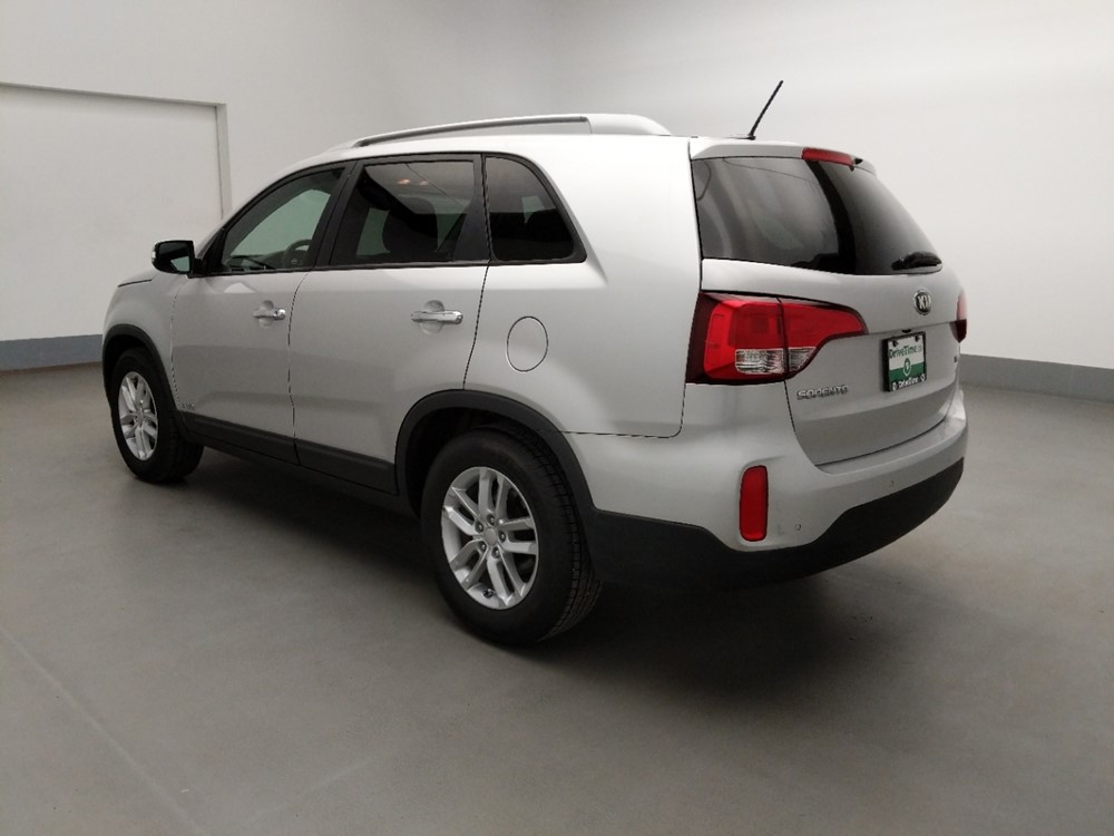 2014 Kia Sorento - Driver Rear Bumper