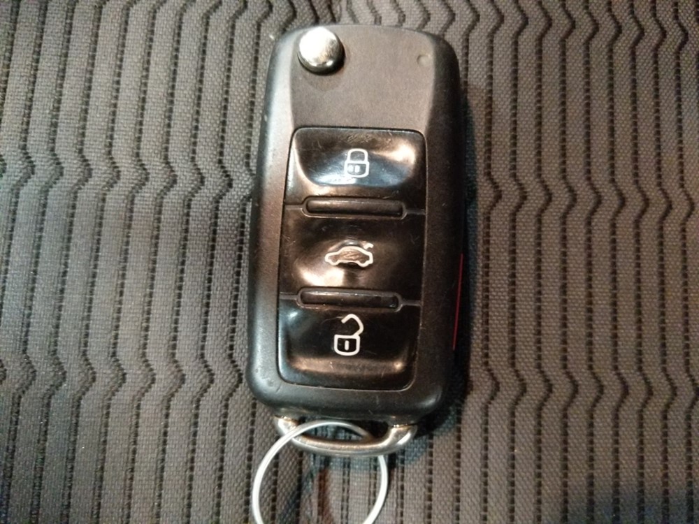 2013 Volkswagen Beetle - Keys