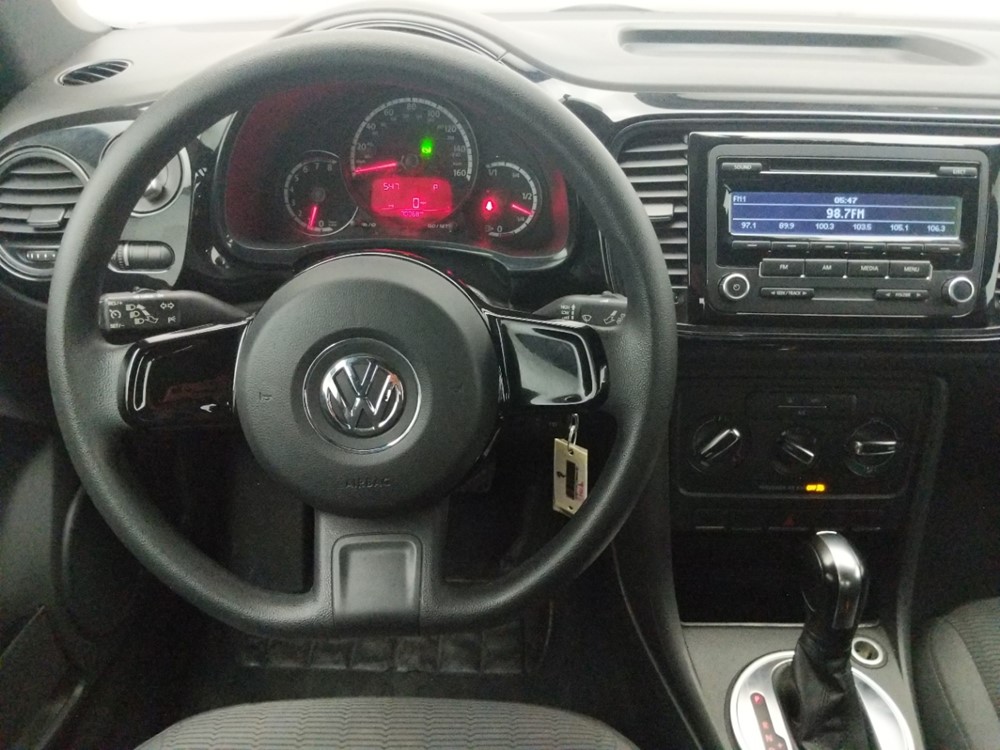 2013 Volkswagen Beetle - Driver Dash