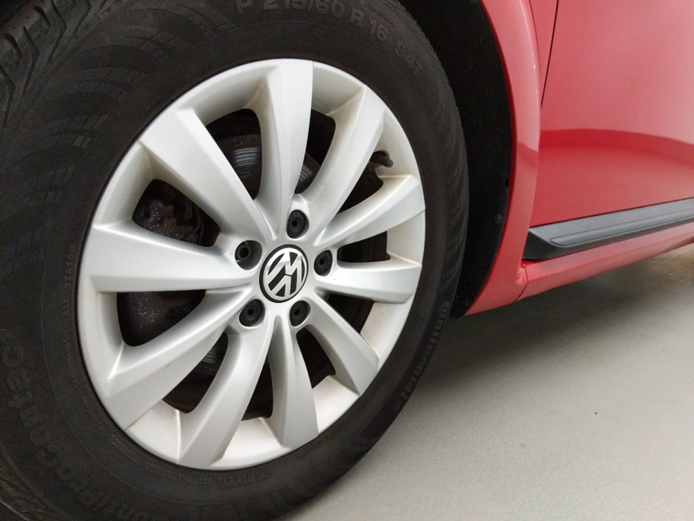 2013 Volkswagen Beetle - Wheel