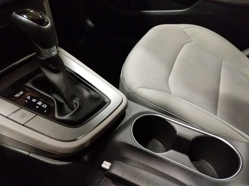 2017 Hyundai Elantra - Center Console/Cup Holders
