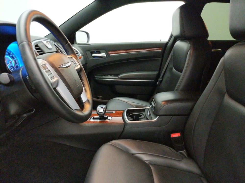 2014 Chrysler 300 - Driver Front Seat