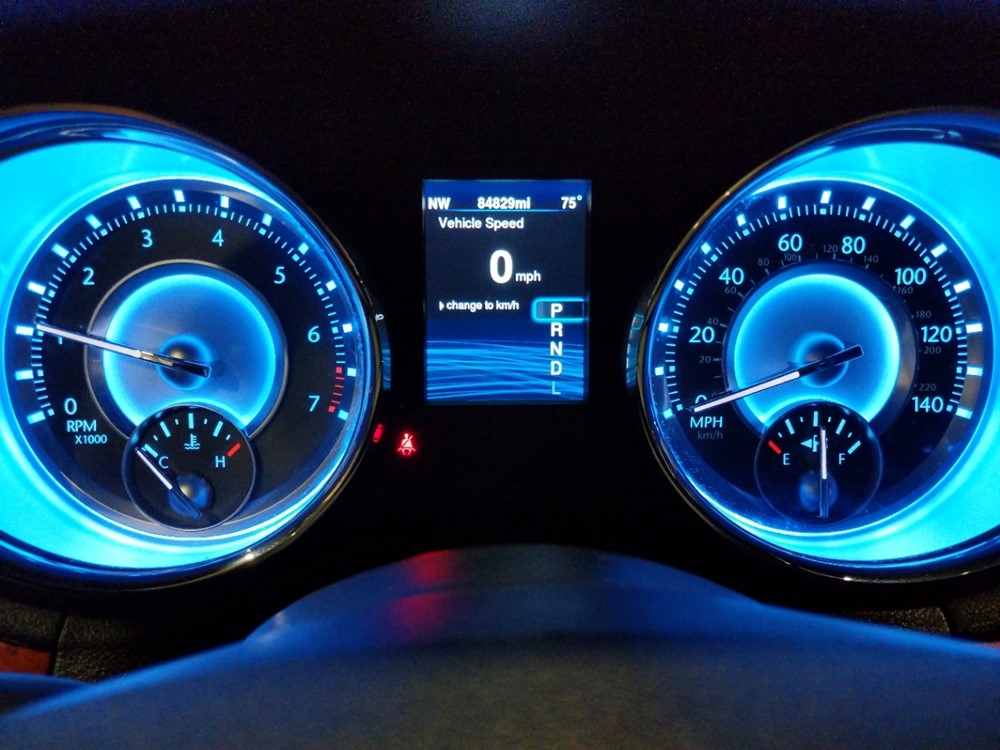 2014 Chrysler 300 - Odometer Close Up
