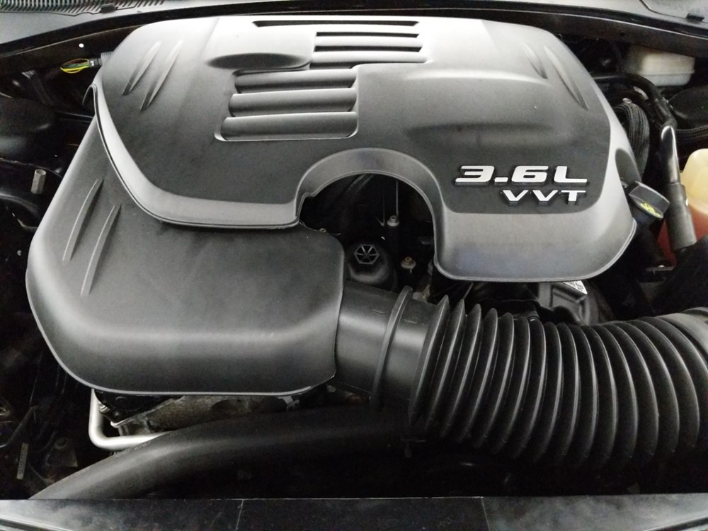 2014 Chrysler 300 - Engine