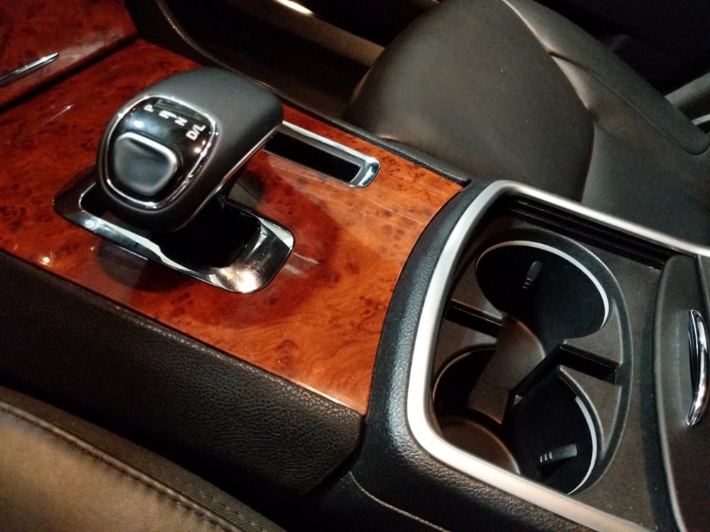 2014 Chrysler 300 - Center Console/Cup Holders