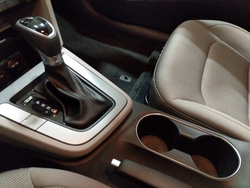 2018 Hyundai Elantra - Center Console/Cup Holders