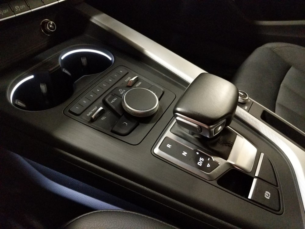 2017 Audi A4 - Center Console/Cup Holders