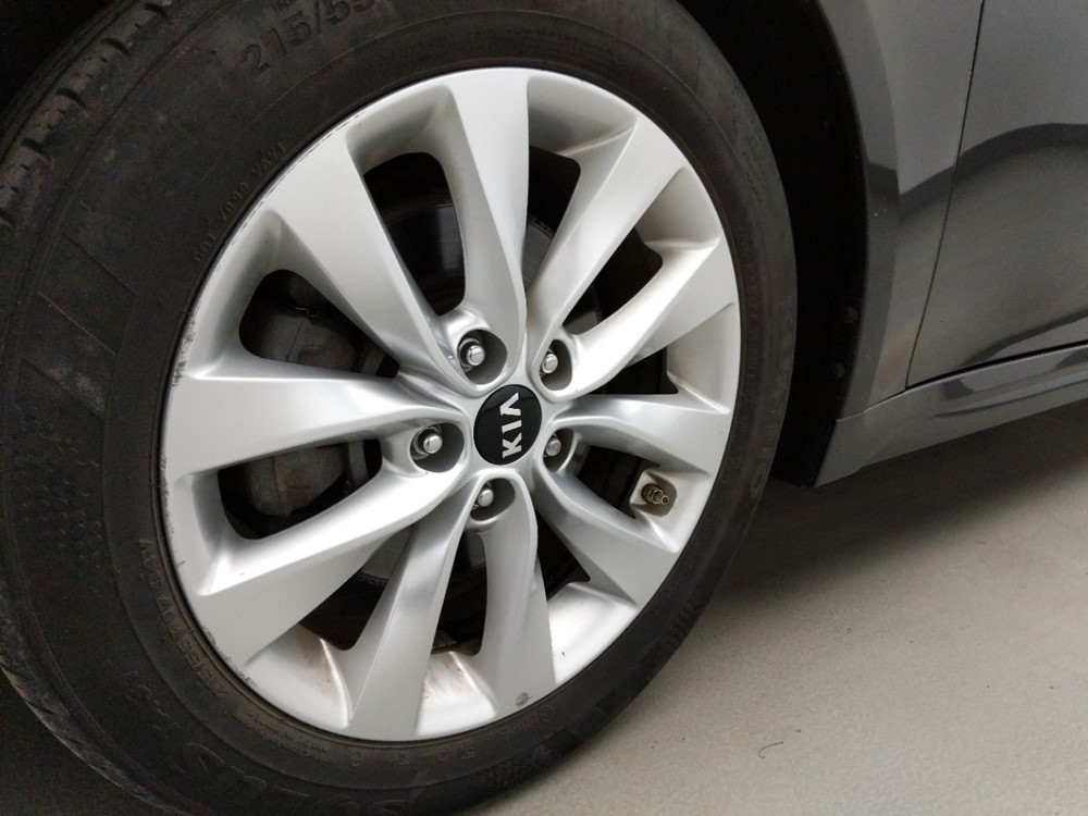 2017 Kia Optima - Wheel