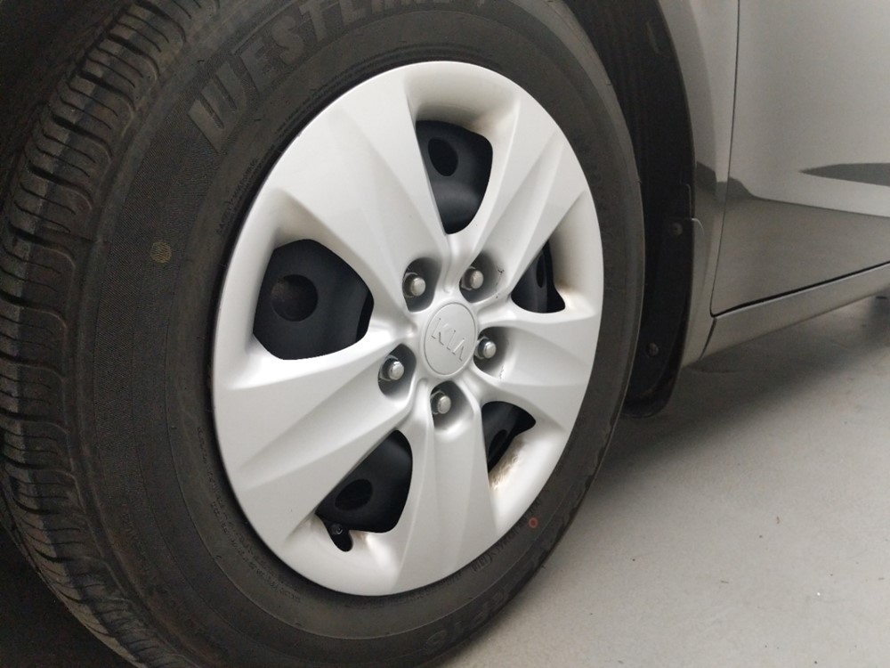 2015 Kia Forte - Wheel