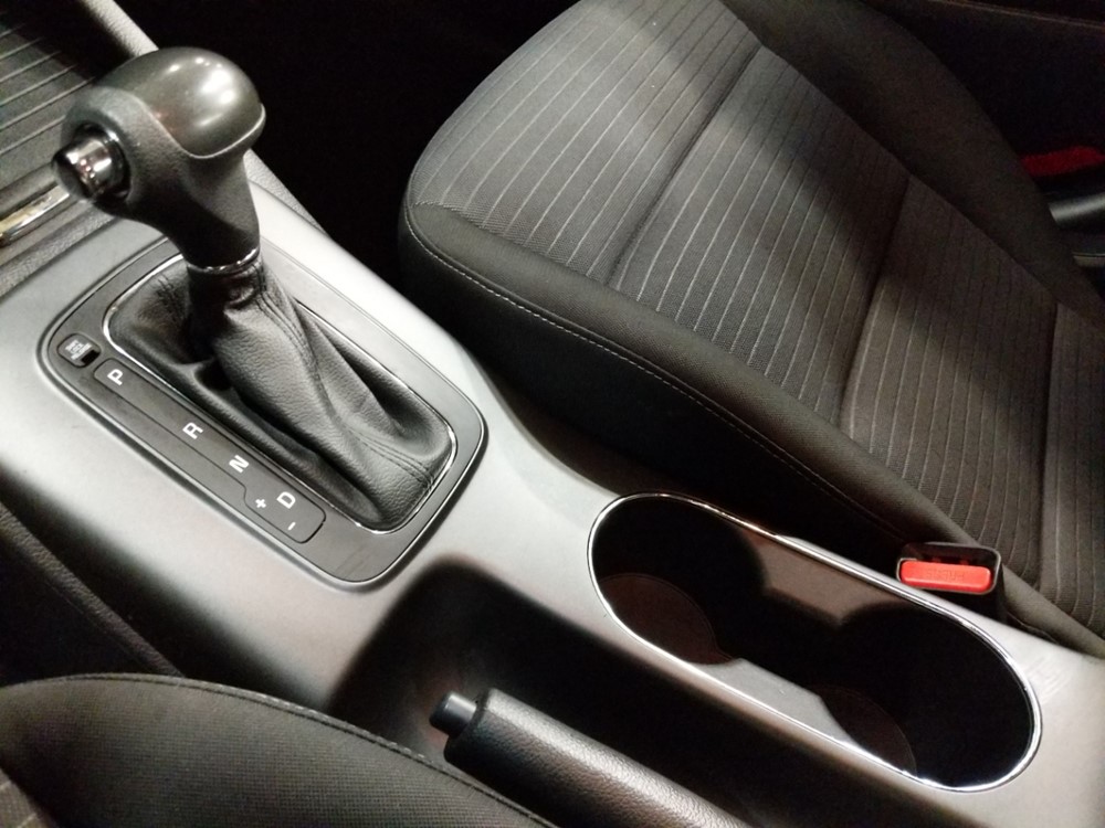 2015 Kia Forte - Center Console/Cup Holders