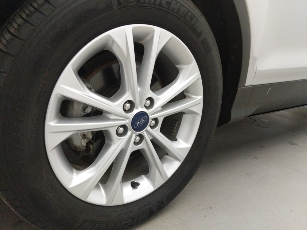 2017 Ford Escape - Wheel