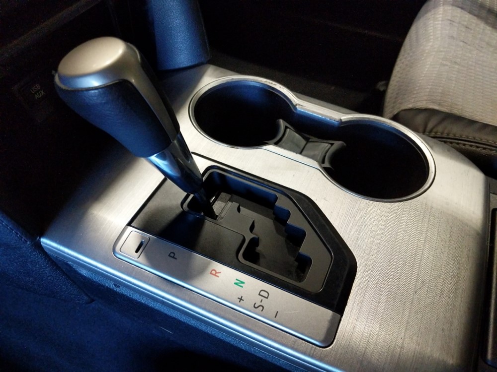 2012 Toyota Camry - Center Console/Cup Holders