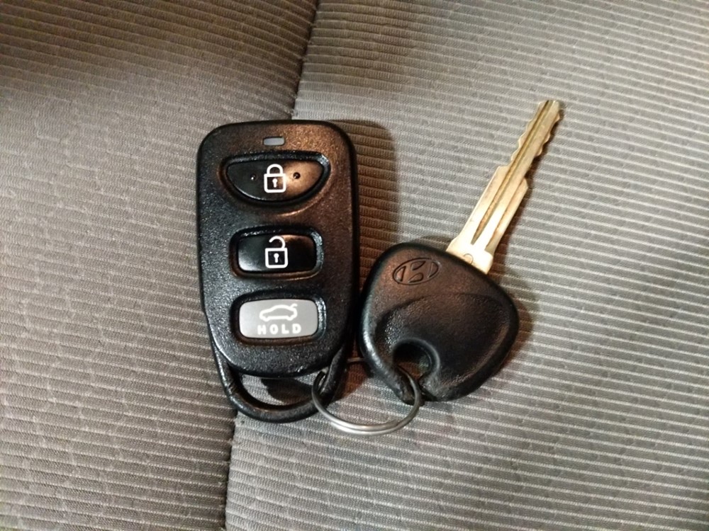 2017 Hyundai Elantra - Keys