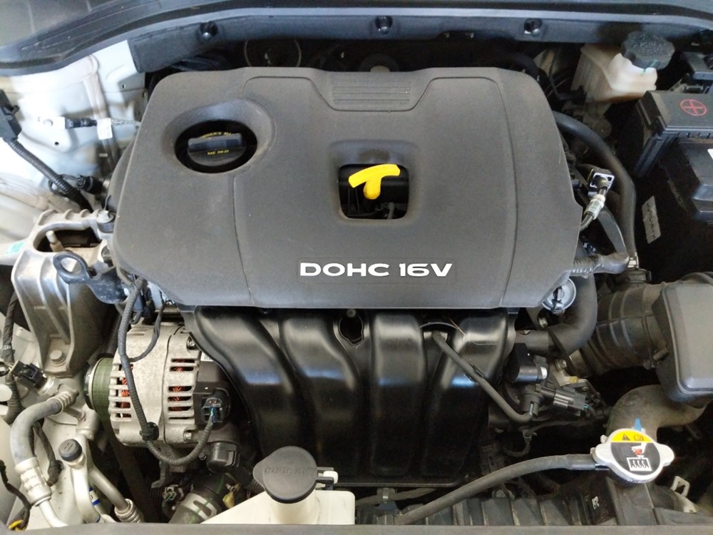 2017 Hyundai Elantra - Engine