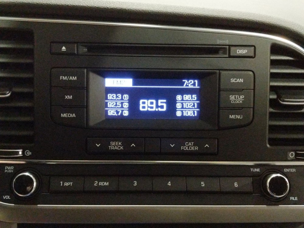 2017 Hyundai Elantra - Stereo Package