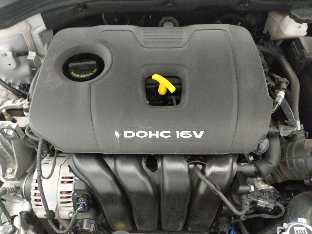 2017 Hyundai Elantra - Engine