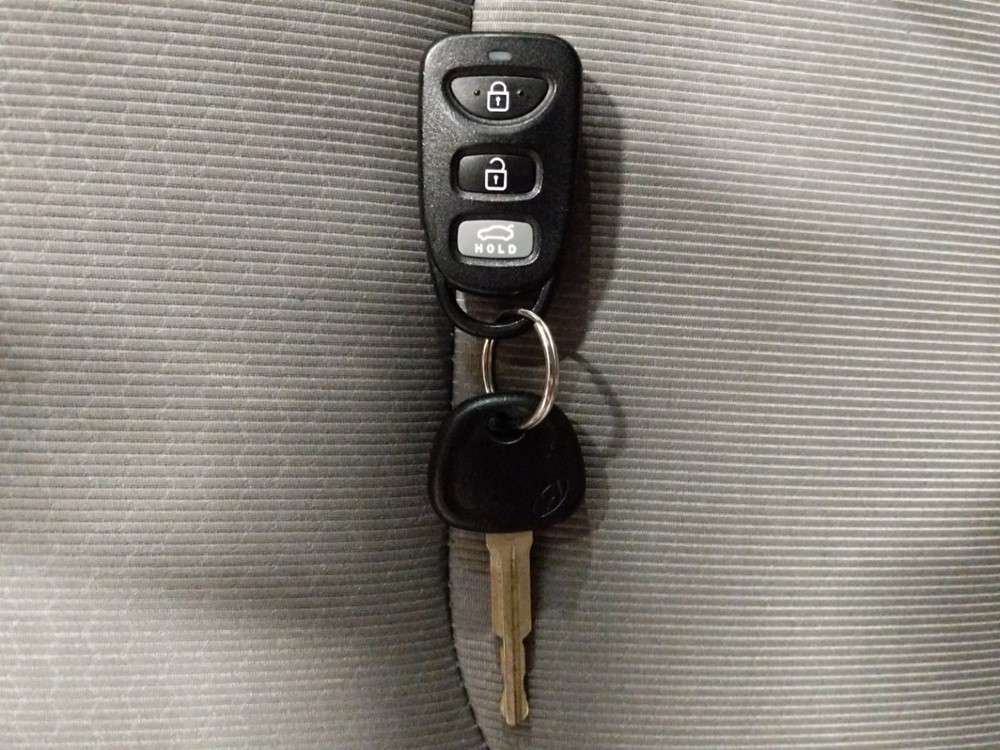 2018 Hyundai Elantra - Keys