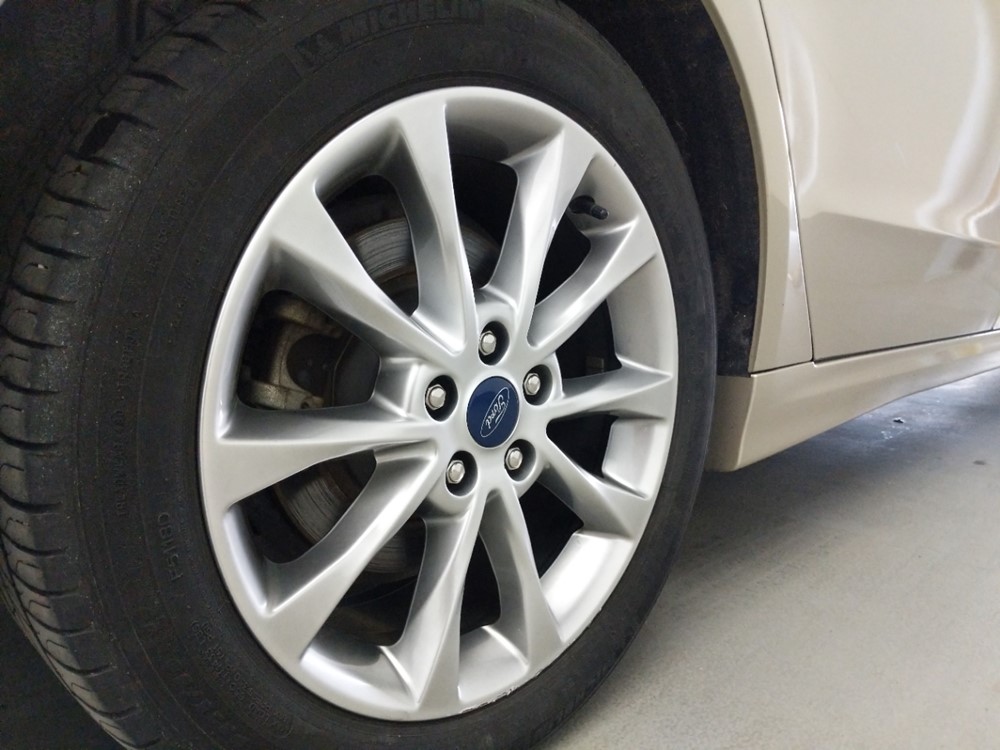2017 Ford Fusion - Wheel
