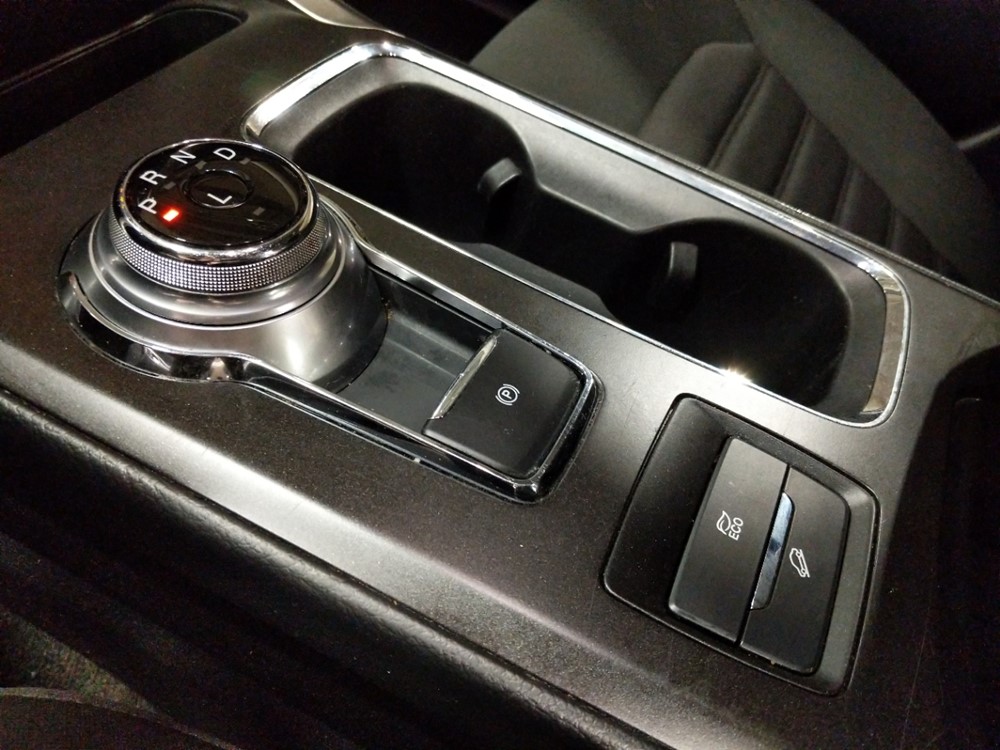 2017 Ford Fusion - Center Console/Cup Holders