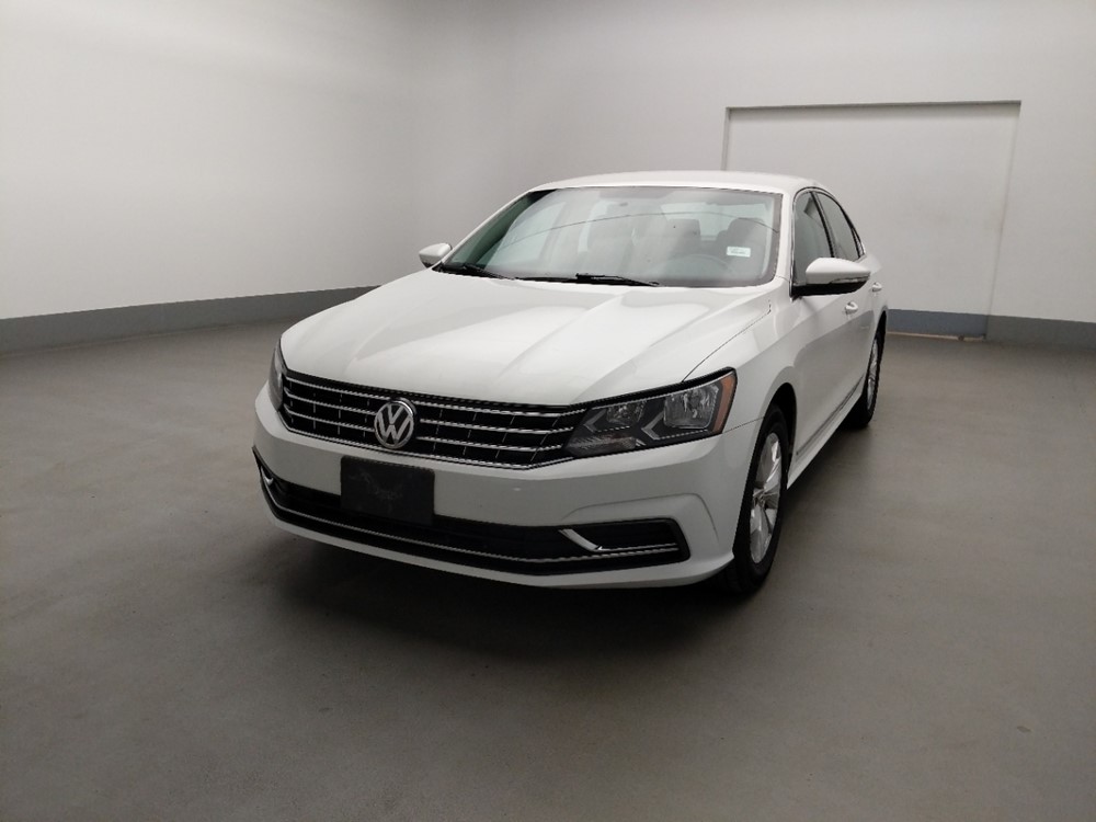 2016 Volkswagen Passat - Driver Front Hood