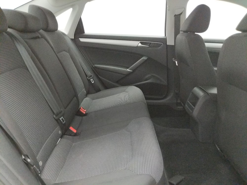 2016 Volkswagen Passat - Passenger Rear Seat