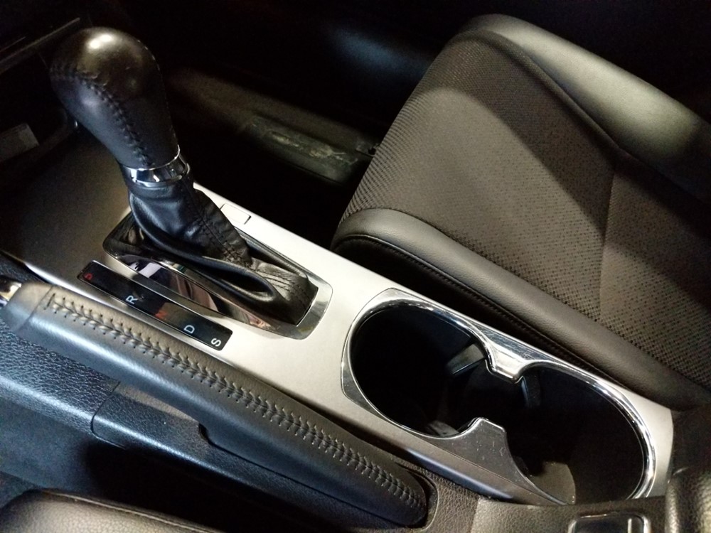 2013 Acura ILX - Center Console/Cup Holders