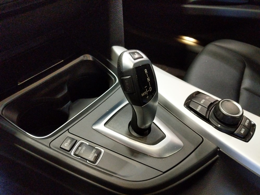 2013 BMW 328i - Center Console/Cup Holders