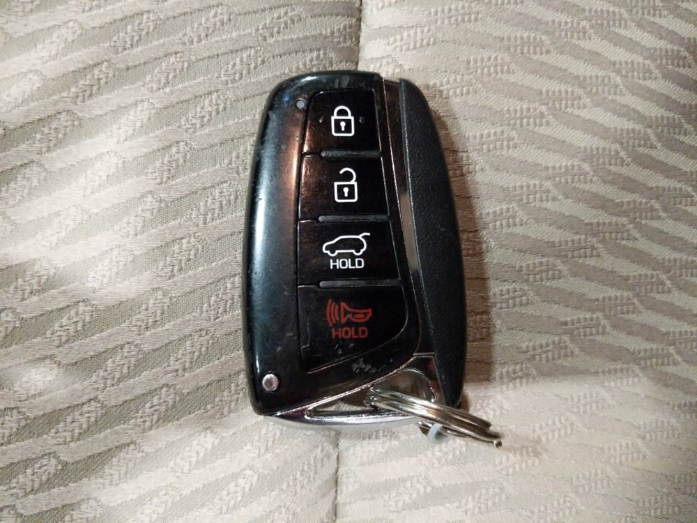 2018 Hyundai Santa Fe - Keys
