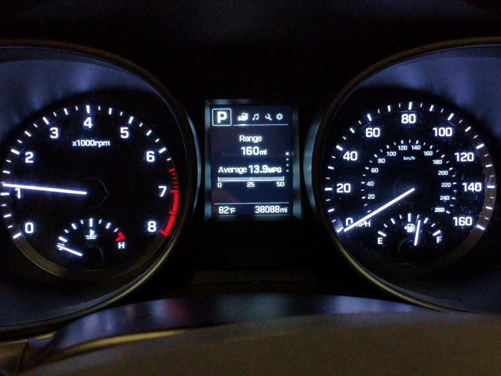 2018 Hyundai Santa Fe - Odometer Close Up