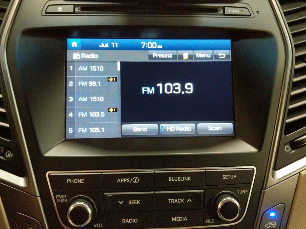 2018 Hyundai Santa Fe - Stereo Package