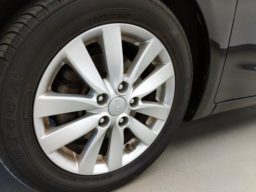 2015 Kia Forte - Wheel