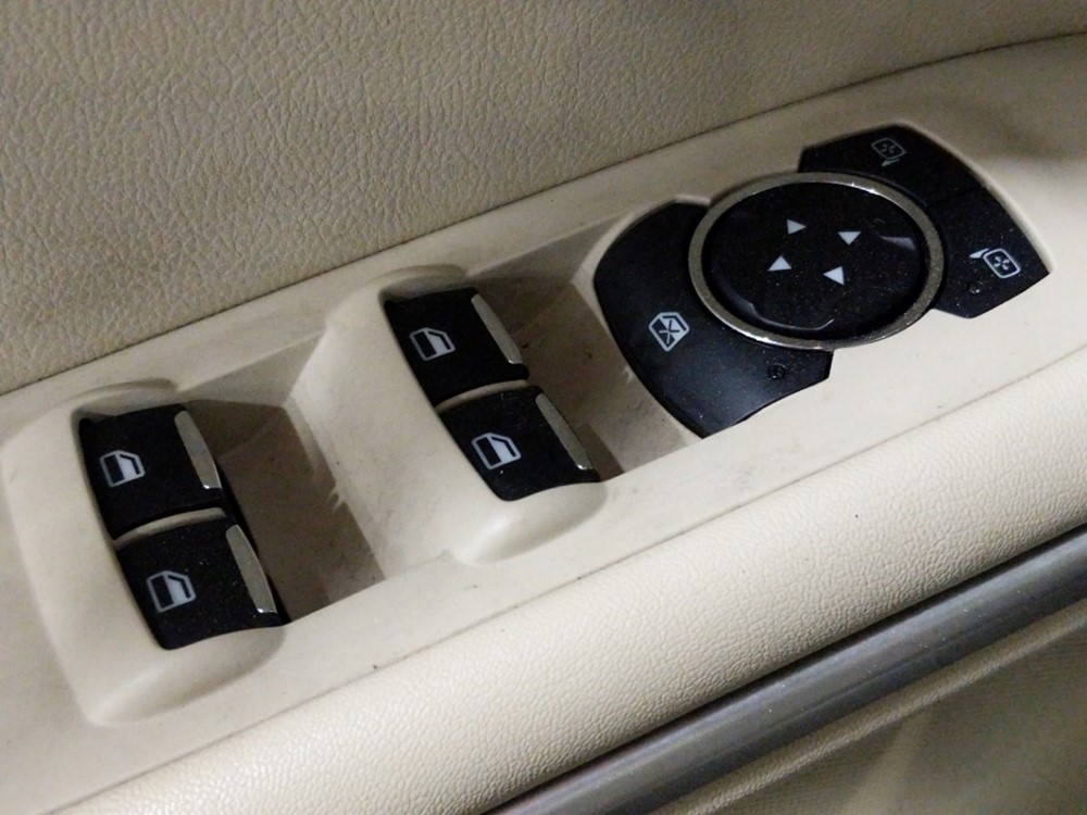 2013 Lincoln MKZ - Driver Power Windows/Lock Control
