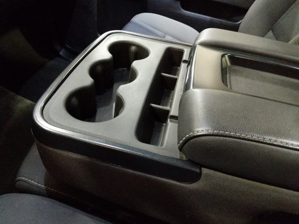 2018 Chevrolet Silverado 1500 - Center Console/Cup Holders