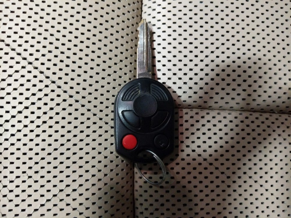 2009 Lincoln MKX - Keys