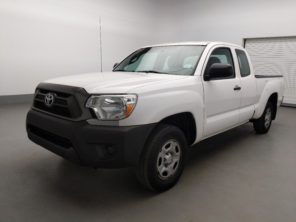 Used 2015 Toyota Tacoma Driver Front Bumper
