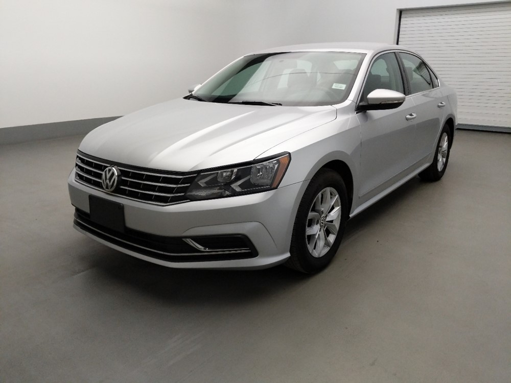 Used 2016 Volkswagen Passat Driver Front Bumper