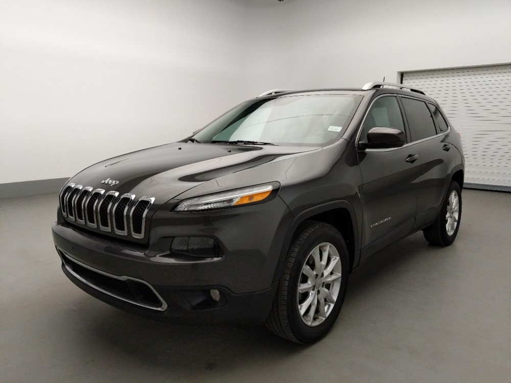 Used 2017 Jeep Cherokee Driver Front Bumper