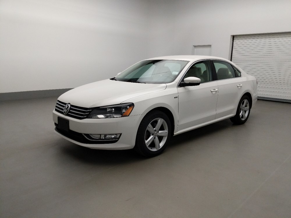 Used 2015 Volkswagen Passat Driver Front Bumper