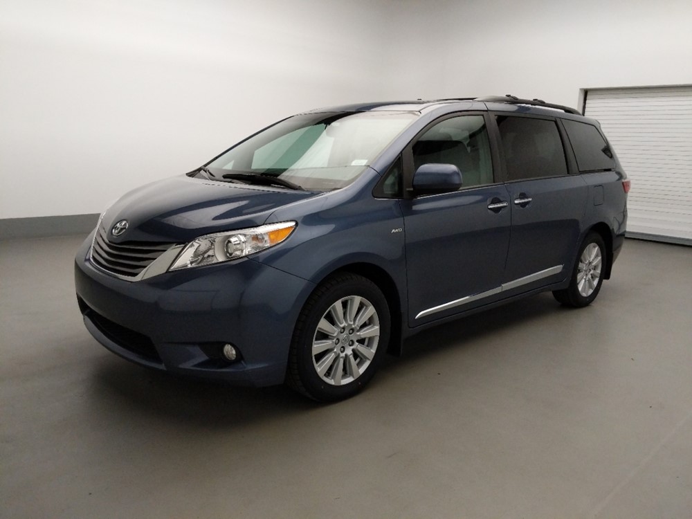 Used 2017 Toyota Sienna Driver Front Bumper