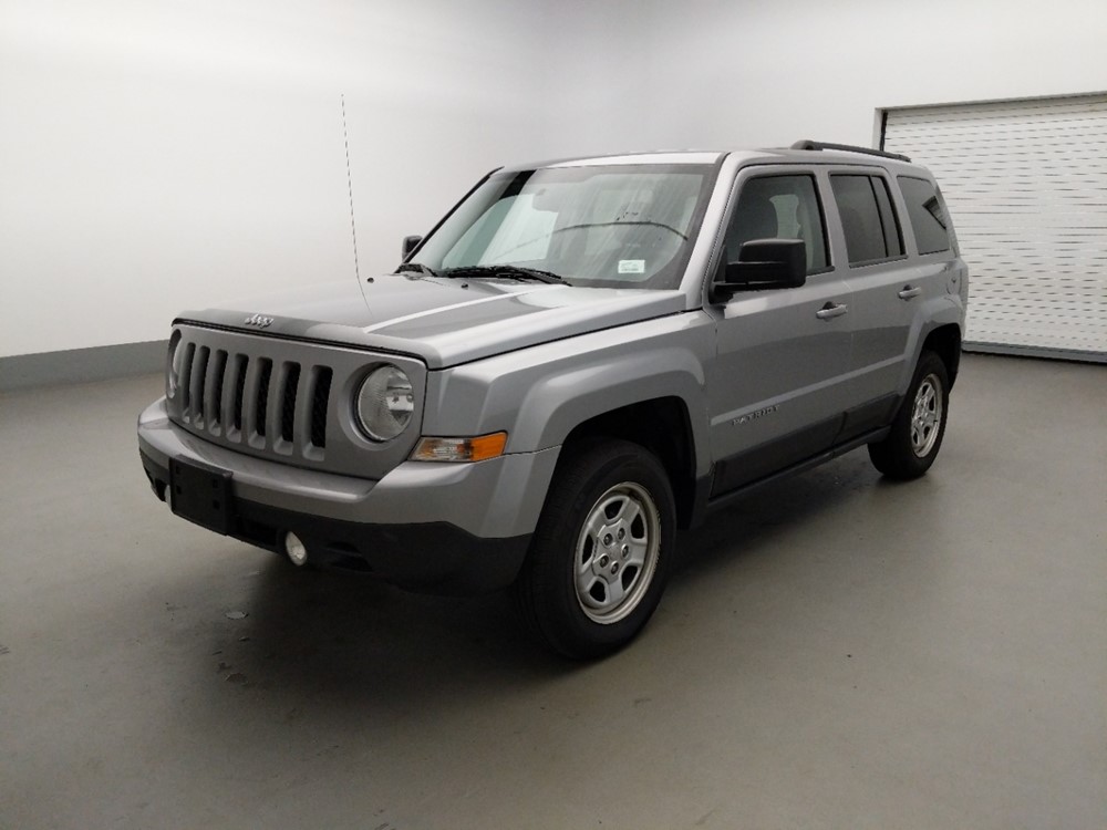 Used 2016 Jeep Patriot Driver Front Bumper