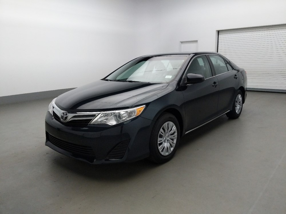 Used 2014 Toyota Camry Driver Front Bumper