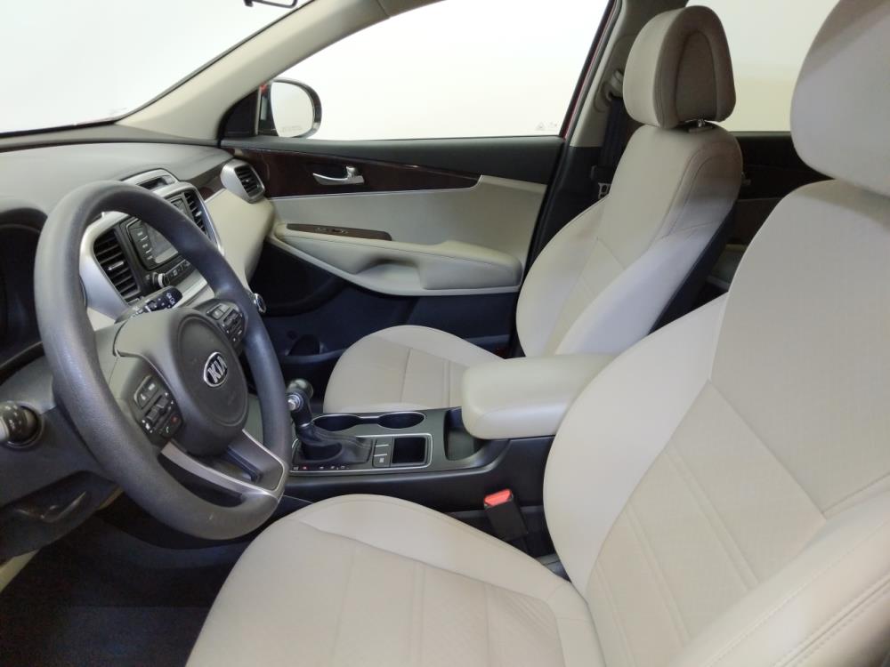 2017 Kia Sorento - Driver Front Seat