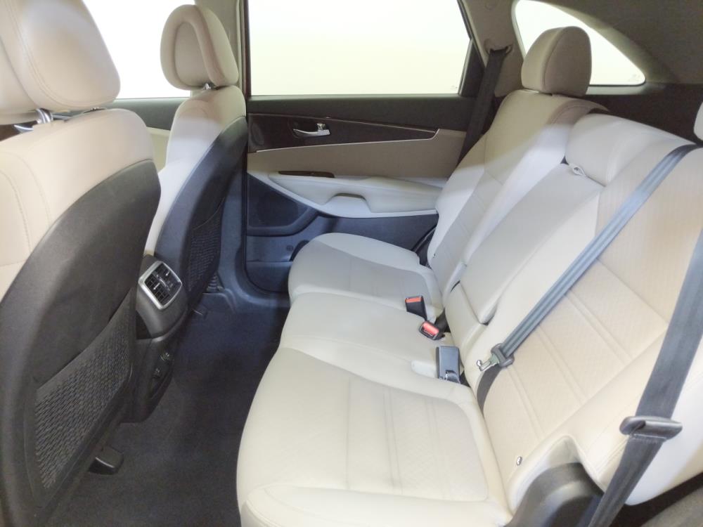 2017 Kia Sorento - Driver Rear Seat