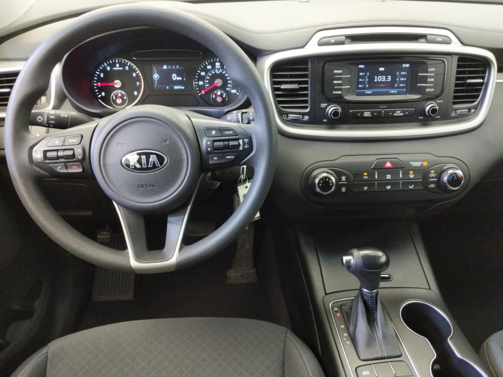 2017 Kia Sorento - Driver Dash